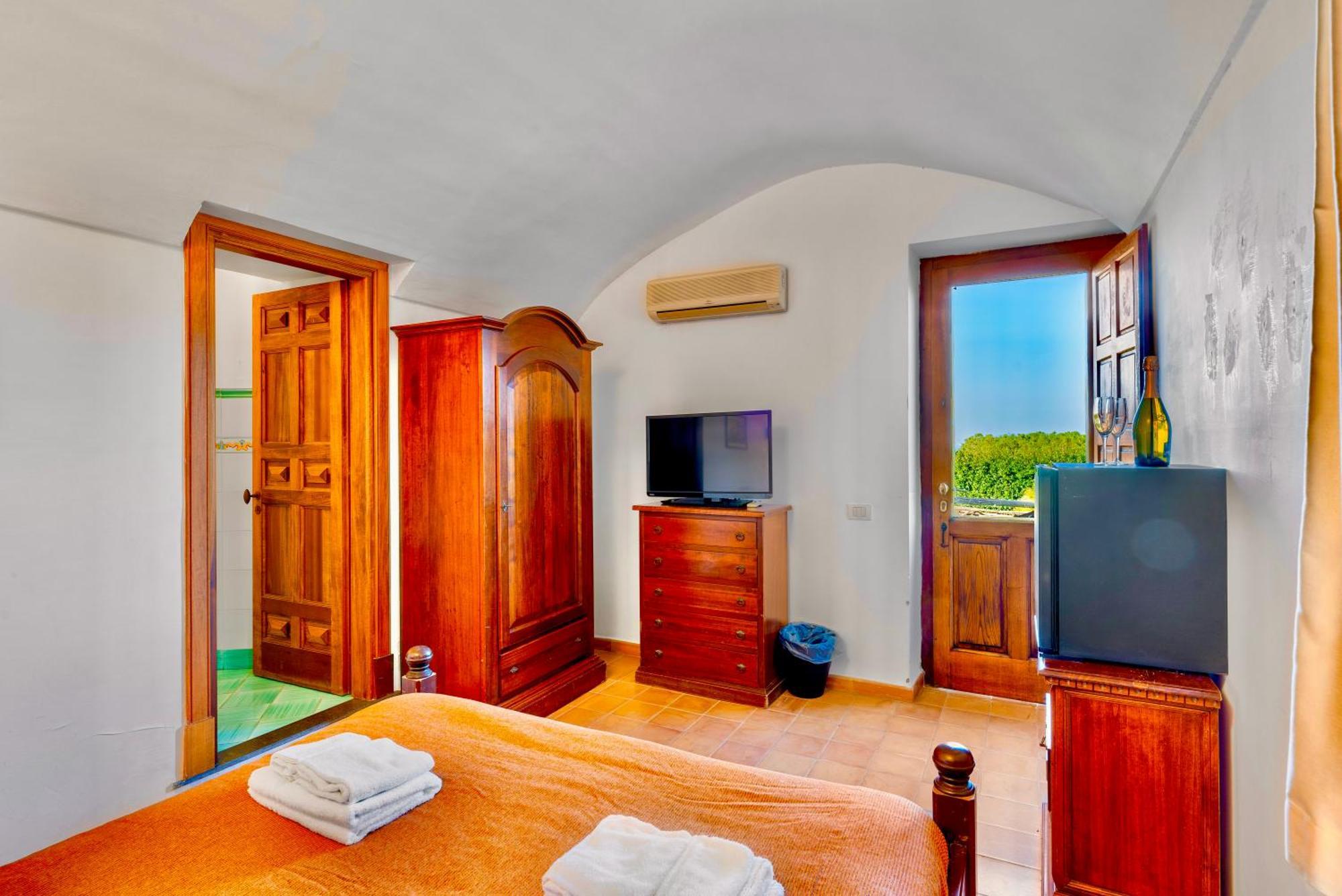 B&B Villa Della Porta, Amalfi Coast - Historical Heritage Вико Екуензе Екстериор снимка
