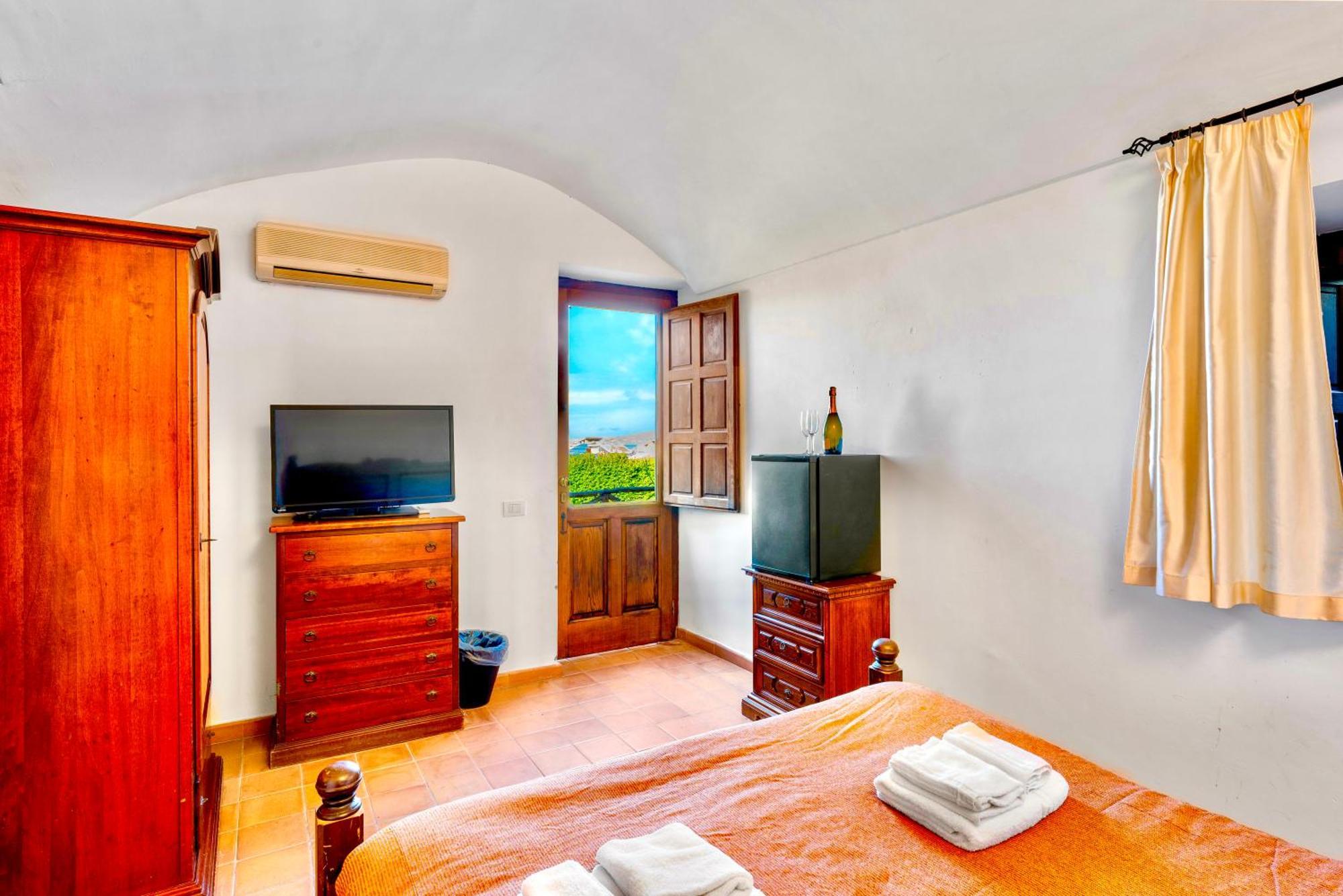 B&B Villa Della Porta, Amalfi Coast - Historical Heritage Вико Екуензе Екстериор снимка